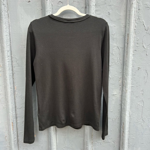 Club Monaco Ribbed Long Sleeved Tee, Large - Picture 3 of 7